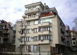   3    , 