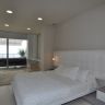 2      1.600.000 EUR (64)