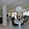 2      1.600.000 EUR (63)