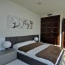 2      1.600.000 EUR (40)