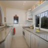        .  - 256.000 EUR -  (8)